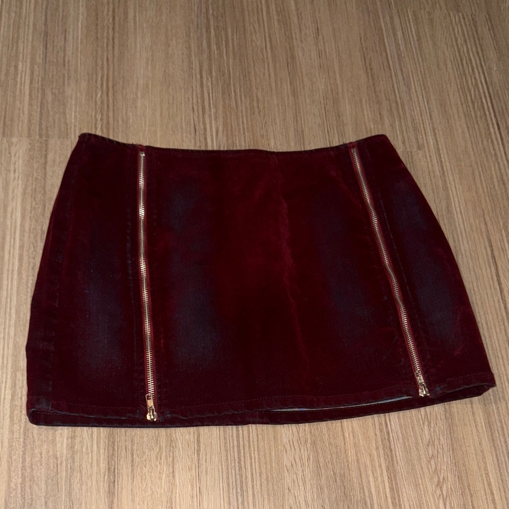 AKIRA Burgundy Velvet Skirt with Zipper Accents Size L